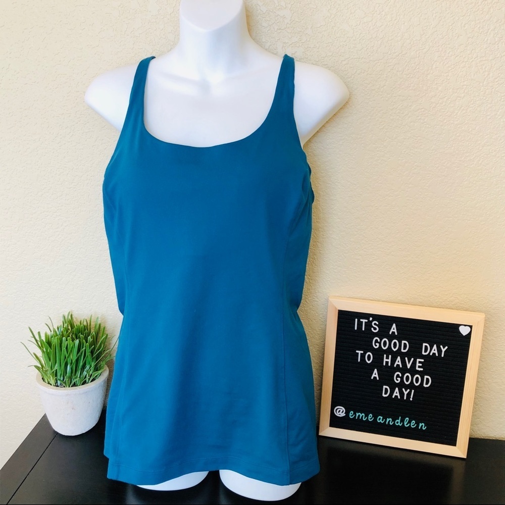 Under Armour Tank top built in‎ shelf bra